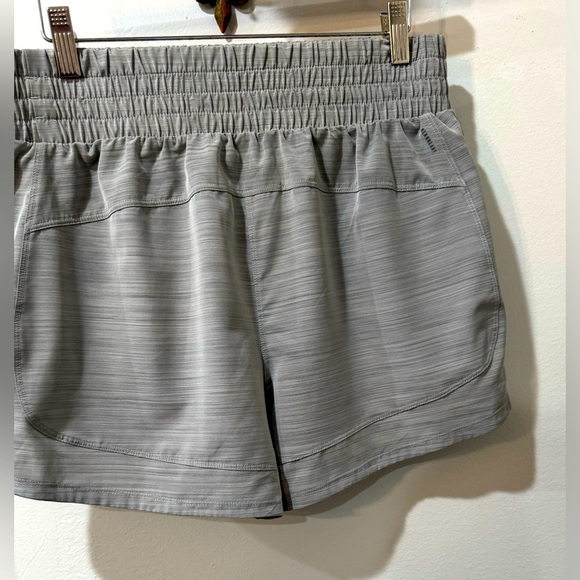 Adidas Gray Athletic Shorts with Elastic Waistband & tie inside pocket size L - Picture 4 of 8